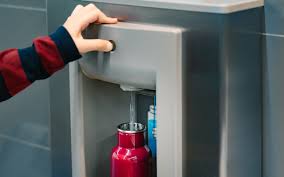 Ventana Dispensadora de Agua Purificada y Purificadores de Agua: Soluciones para un Servicio Práctico