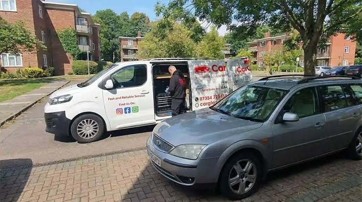 5 Best Windscreen Replacement Services in Sheffield - Explore options for replacing damaged windscreens